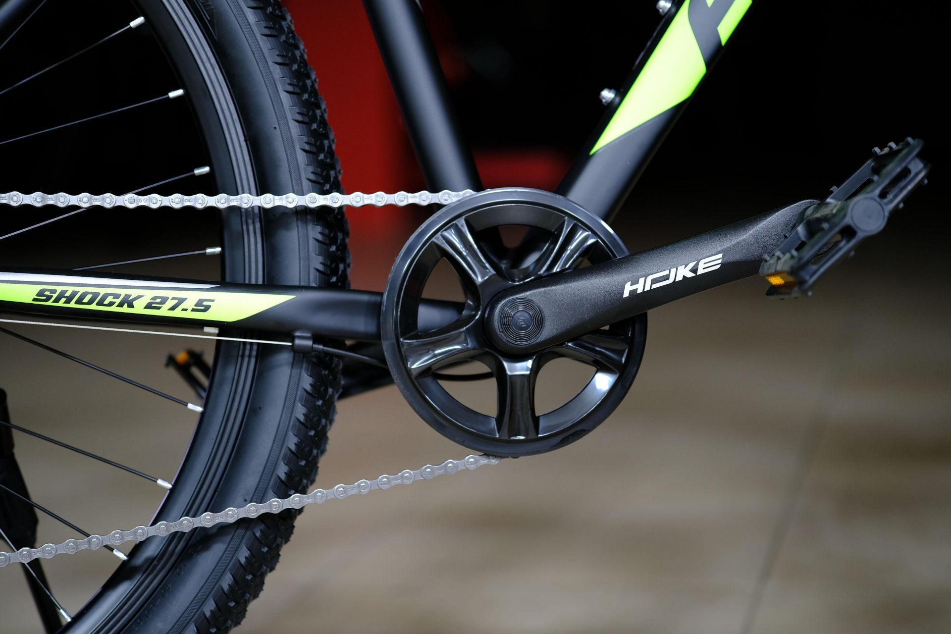 Система (шатун) алюминий 36T под квадрат 
 HOKE Shock 27,5 MD матовый чёрный-зелёный 17