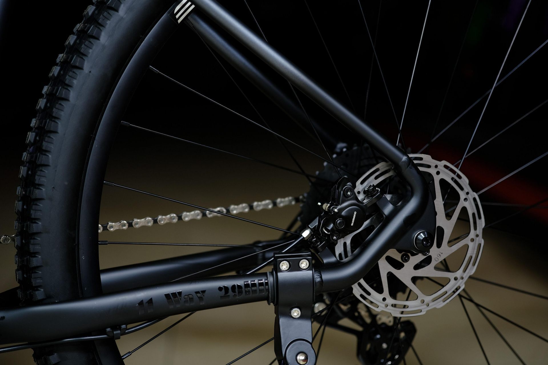 Тормоз гидравлический Shimano MT200
 HOKE 11 Way 29 HD матовый чёрный-серый 23